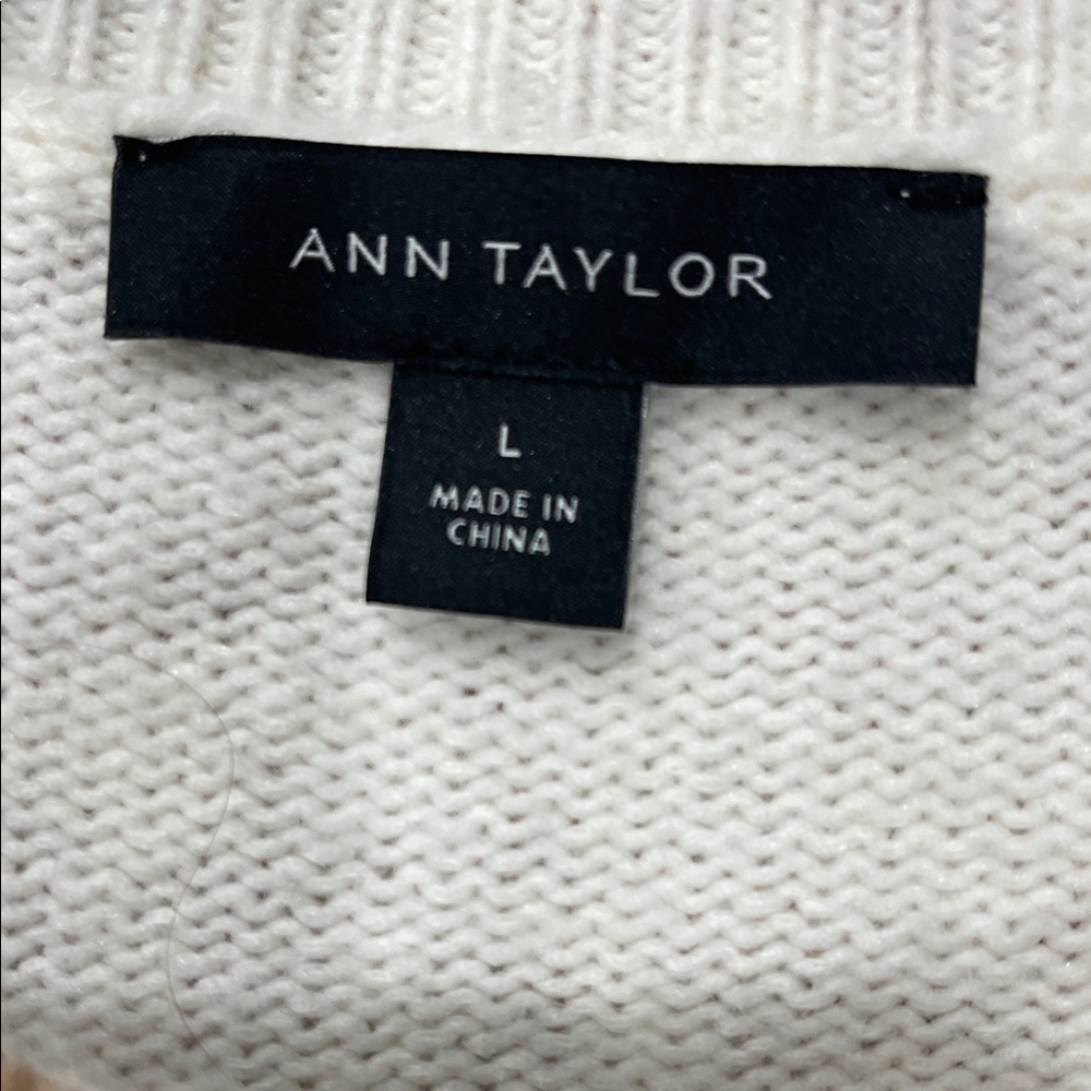 Ann Taylor Beige and White Houndstooth Sweater - Picture 2 of 2